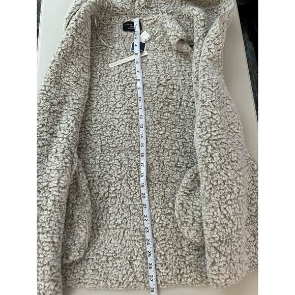 NWT Love Tree Soft Sherpa Faux Fur Vest Jacket Hooded Soft Comfort White&Gray M - Picture 11 of 12